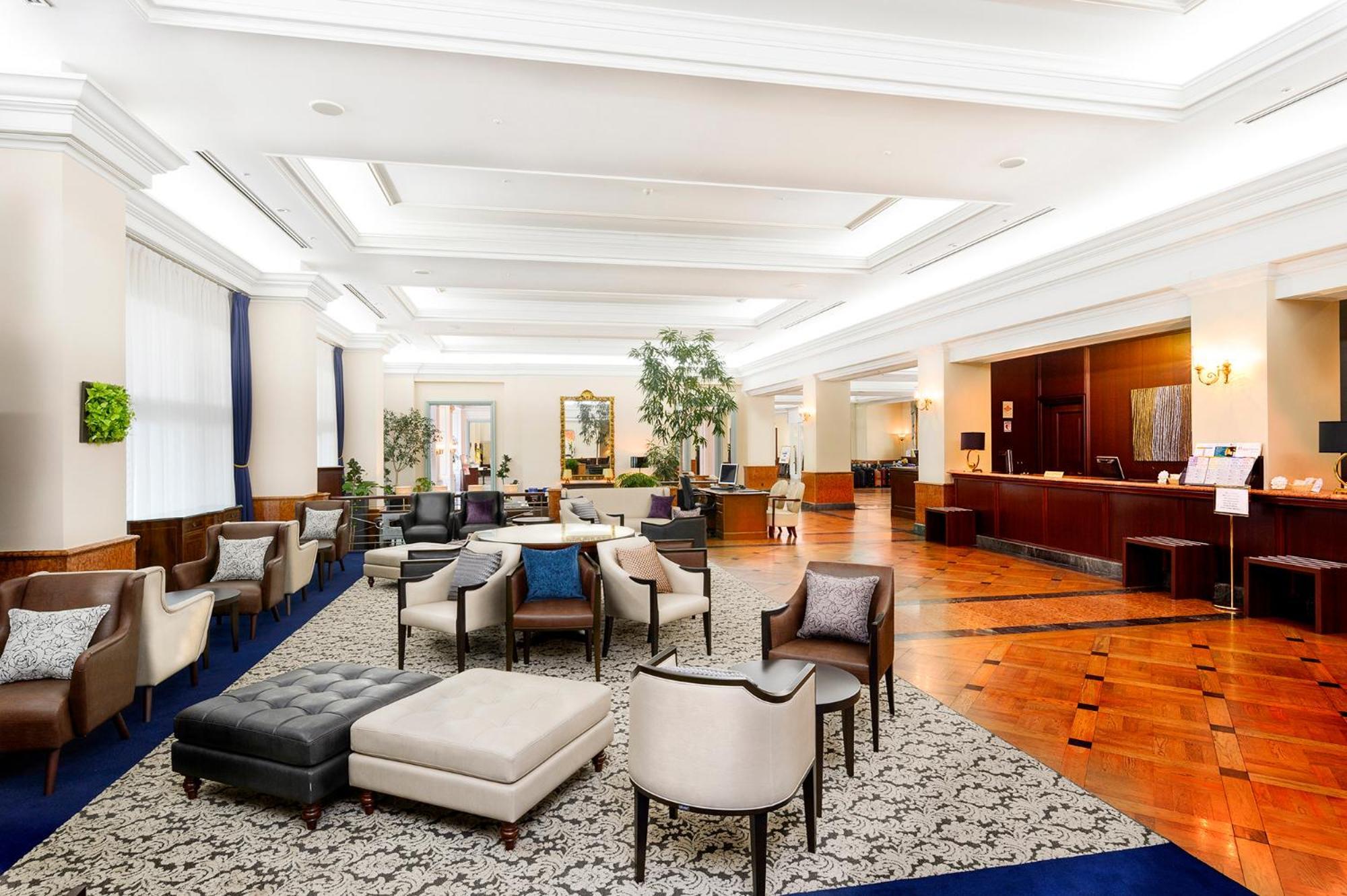 Hotel Den Haag Huis Ten Bosch Sasebo Eksteriør billede The lobby of the hotel