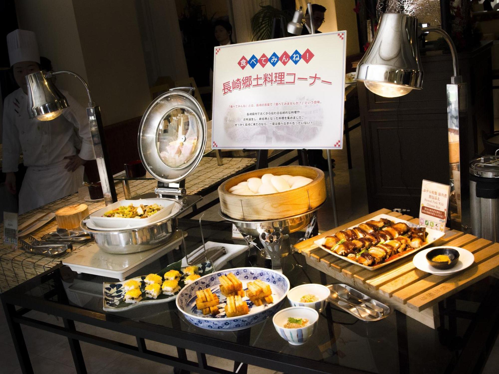 Hotel Den Haag Huis Ten Bosch Sasebo Eksteriør billede A chafing dish
