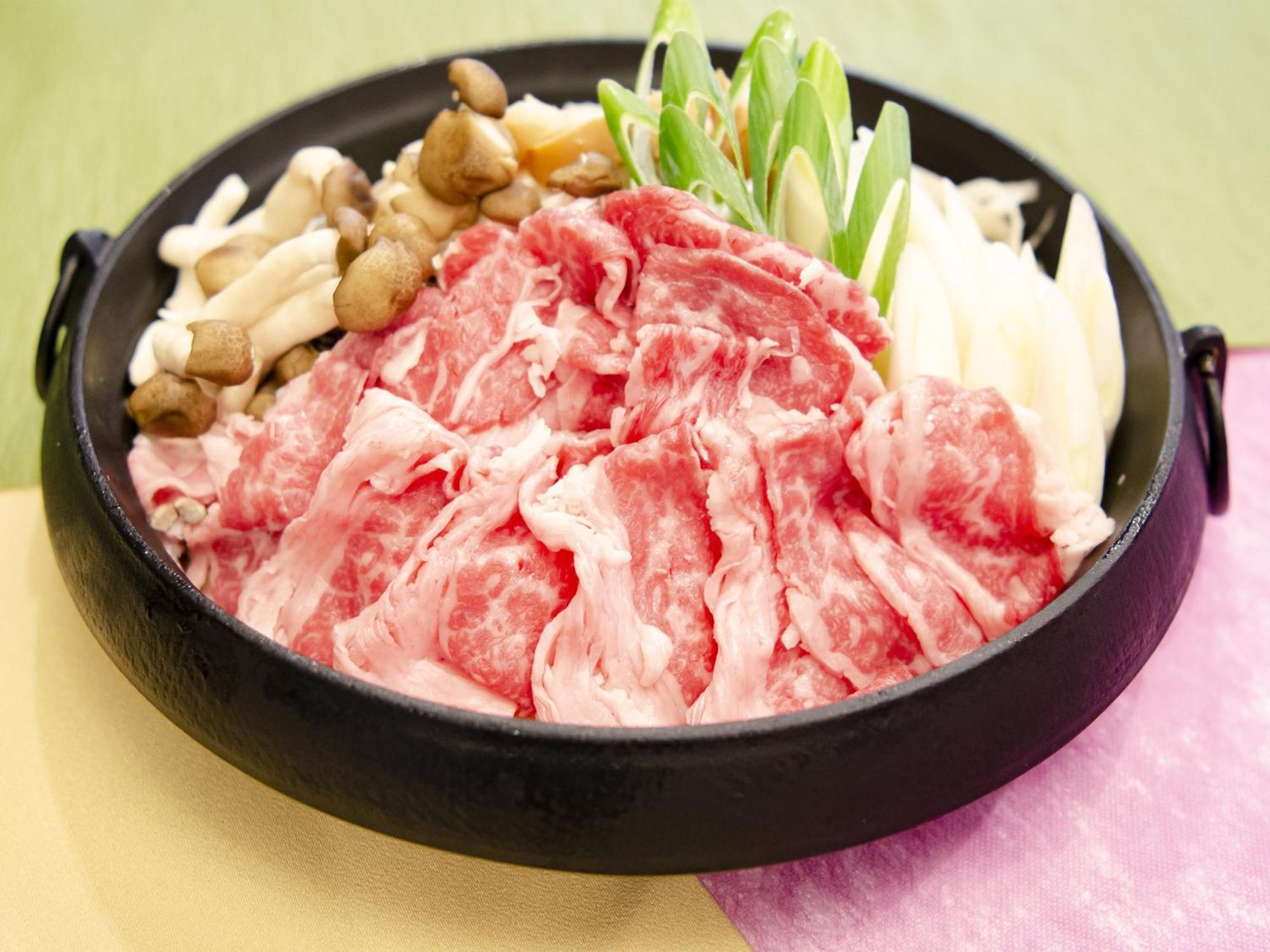Hotel Den Haag Huis Ten Bosch Sasebo Eksteriør billede A plate of raw beef