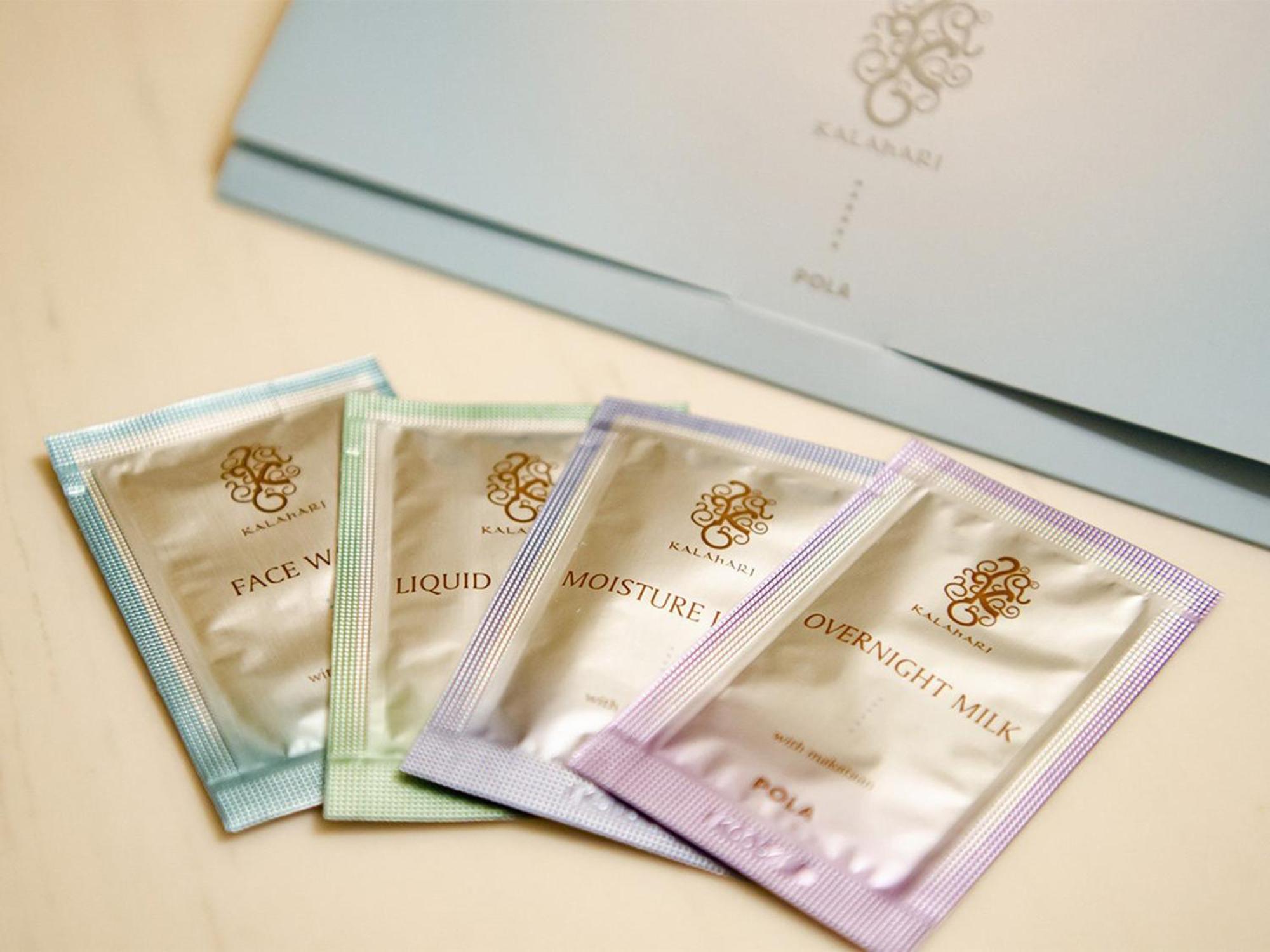 Hotel Den Haag Huis Ten Bosch Sasebo Eksteriør billede A selection of the four flavours of the tea