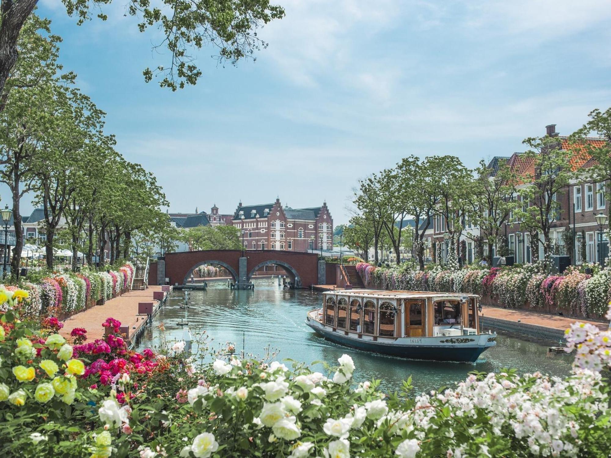 Hotel Den Haag Huis Ten Bosch Sasebo Eksteriør billede The planned canal in the centre of the town